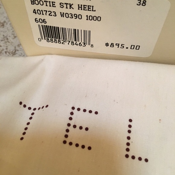 NEW STELLA McCartney velvet boots 38/8 Hot Heels of the FW 22 season - Picture 6 of 6